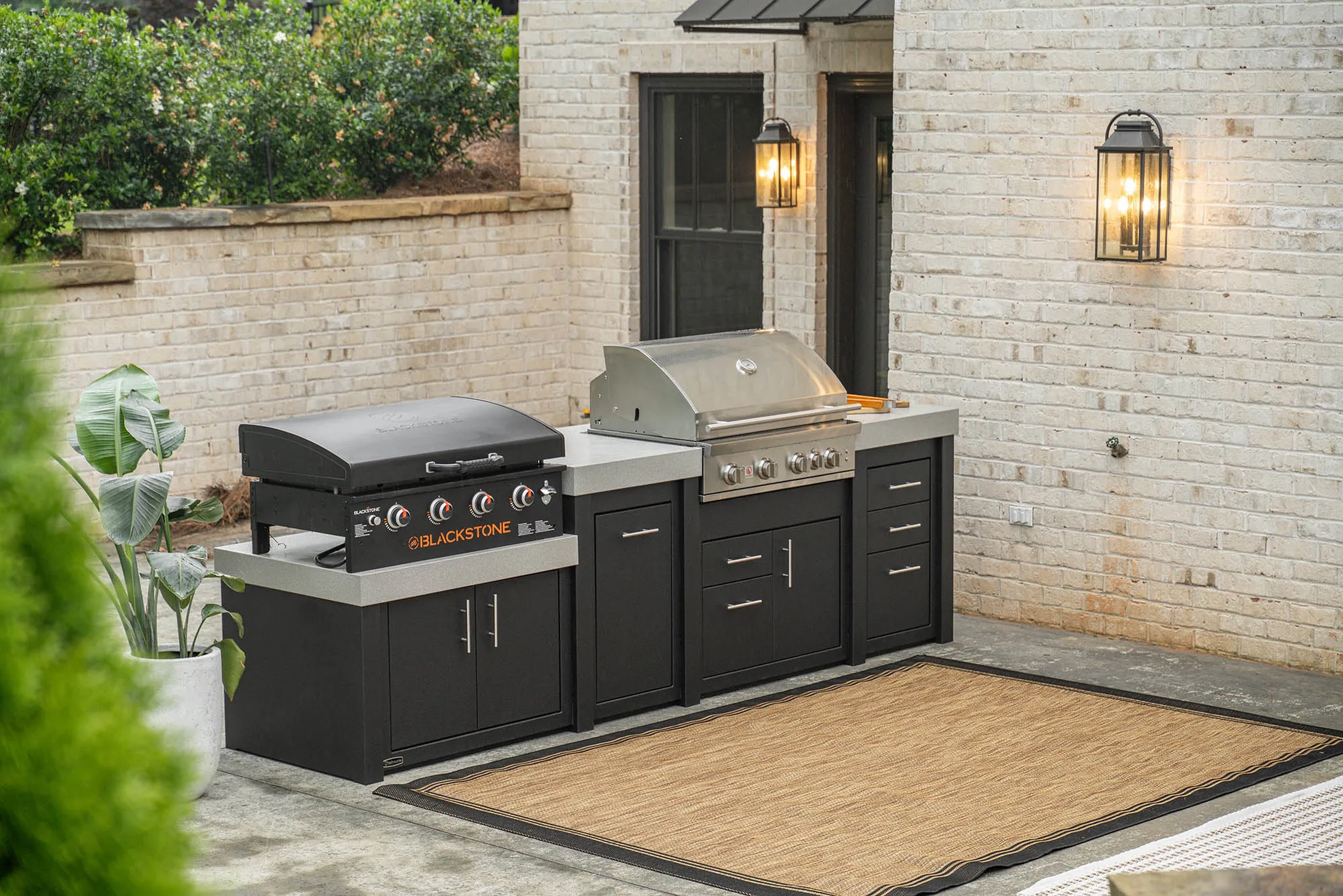Outdoor Kitchens & BBQ Islands